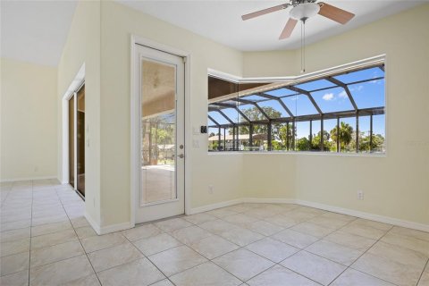 House in Port Charlotte, Florida 3 bedrooms, 212.75 sq.m. № 1830010 - photo 15