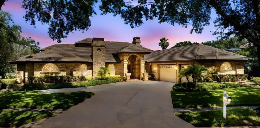 Villa ou maison à Palm Harbor, Floride 4 chambres, 393.53 m2 № 1792820