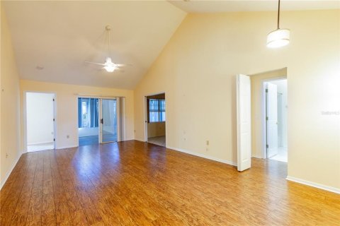 House in Gainesville, Florida 3 bedrooms, 144.74 sq.m. № 1544356 - photo 4