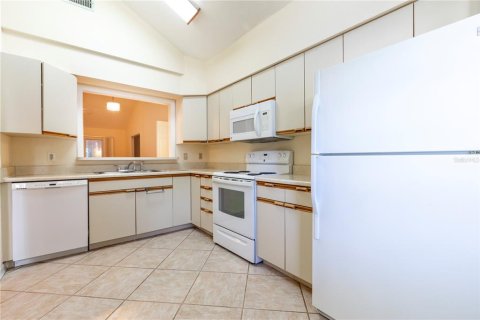 House in Gainesville, Florida 3 bedrooms, 144.74 sq.m. № 1544356 - photo 6