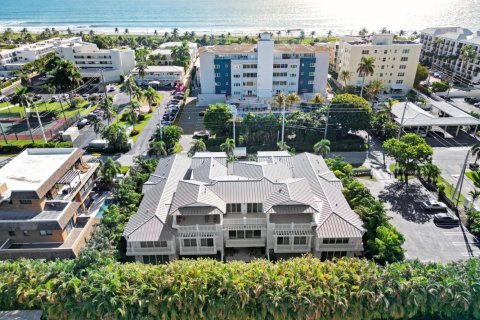 Touwnhouse à vendre à Delray Beach, Floride: 3 chambres, 382.76 m2 № 2387054 - photo 3