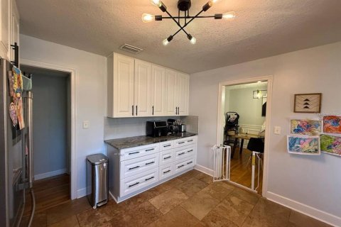 House in Jacksonville, Florida 4 bedrooms, 232.63 sq.m. № 2094210 - photo 10