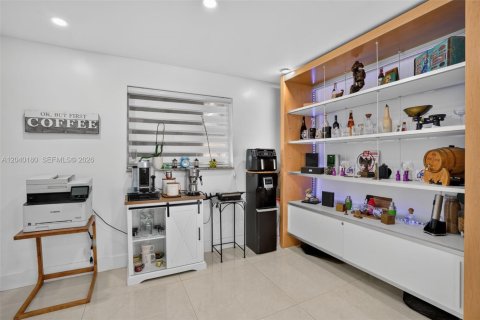Villa ou maison à vendre à Miami, Floride: 3 chambres, 110.37 m2 № 2251141 - photo 18