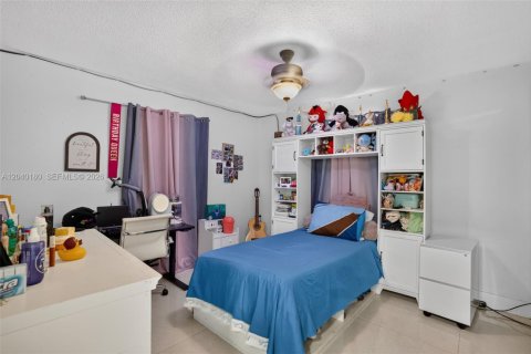 Villa ou maison à vendre à Miami, Floride: 3 chambres, 110.37 m2 № 2251141 - photo 30