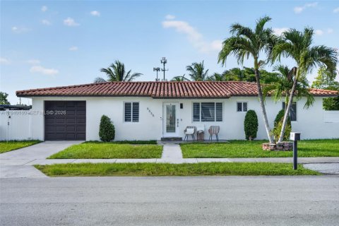 Villa ou maison à vendre à Miami, Floride: 3 chambres, 110.37 m2 № 2251141 - photo 5