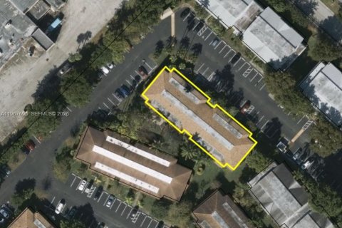 Condominio en venta en Miami, Florida, 1 dormitorio, 60.39 m2 № 2046856 - foto 3