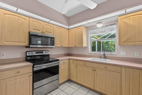 House in Venice, Florida 2 bedrooms, 121.14 sq.m. № 1885085 - photo 5