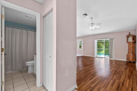 House in Venice, Florida 2 bedrooms, 121.14 sq.m. № 1885085 - photo 9