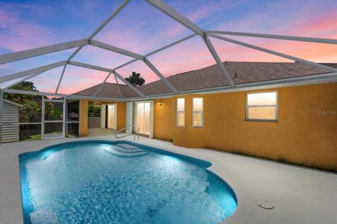 House in Venice, Florida 2 bedrooms, 121.14 sq.m. № 1885085 - photo 24