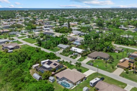 House in Venice, Florida 2 bedrooms, 121.14 sq.m. № 1885085 - photo 30