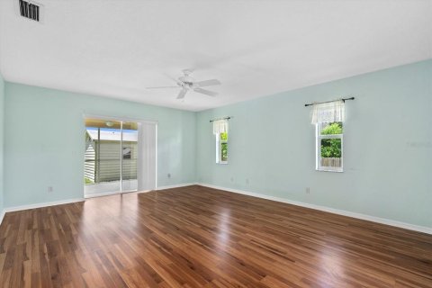 House in Venice, Florida 2 bedrooms, 121.14 sq.m. № 1885085 - photo 13