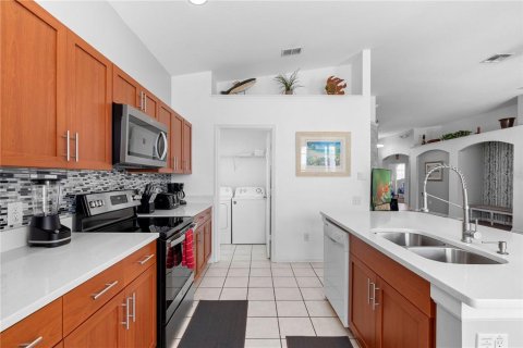 Casa en venta en Kissimmee, Florida, 4 dormitorios, 170.38 m2 № 1735561 - foto 25