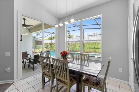 Casa en venta en Kissimmee, Florida, 4 dormitorios, 170.38 m2 № 1735561 - foto 11