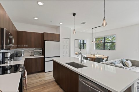 Купить кондоминиум в Дорал, Флорида 3 спальни, 142.51м2, № 1834269 - фото 12