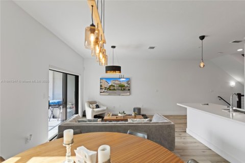 Купить кондоминиум в Дорал, Флорида 3 спальни, 142.51м2, № 1834269 - фото 8