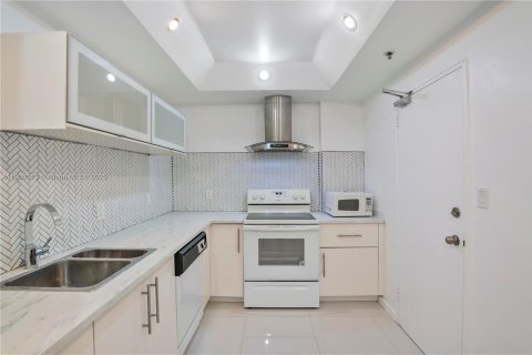 Купить кондоминиум в Бэл-Харбор, Флорида 1 спальня, 94.67м2, № 2012478 - фото 8