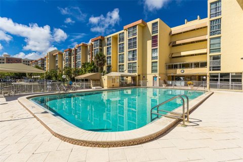 Copropriété à vendre à Sunny Isles Beach, Floride: 1 chambre, 67.35 m2 № 1946811 - photo 28
