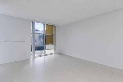 Copropriété à vendre à Sunny Isles Beach, Floride: 1 chambre, 67.35 m2 № 1946811 - photo 10