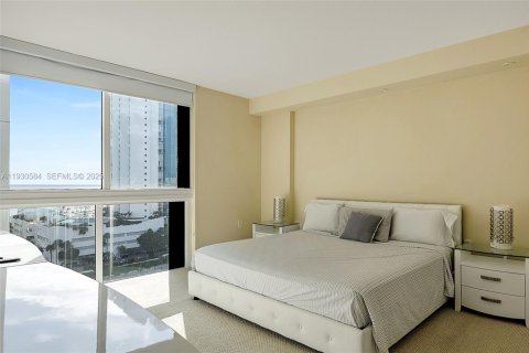 Condominio en venta en Sunny Isles Beach, Florida, 3 dormitorios, 135.45 m2 № 1989296 - foto 12