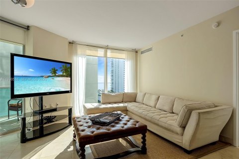 Condominio en venta en Sunny Isles Beach, Florida, 3 dormitorios, 135.45 m2 № 1989296 - foto 11