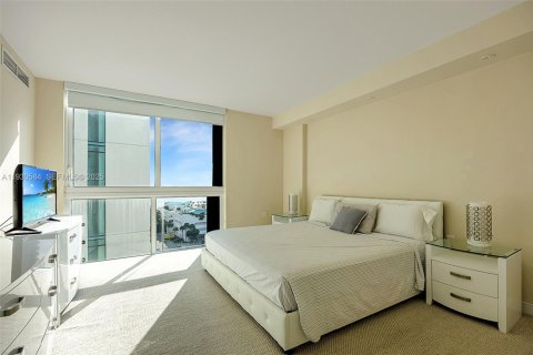 Condominio en venta en Sunny Isles Beach, Florida, 3 dormitorios, 135.45 m2 № 1989296 - foto 15