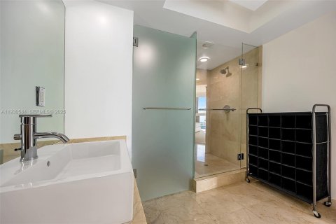 Condominio en venta en Sunny Isles Beach, Florida, 3 dormitorios, 135.45 m2 № 1989296 - foto 14