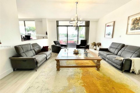 Снять в аренду кондоминиум в Авентура, Флорида 3 спальни, 216м2, № 2044275 - фото 7