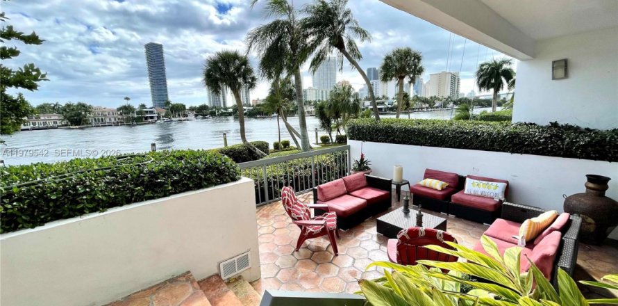 Кондоминиум с 3 спальнями в Авентура, Флорида № 2044275