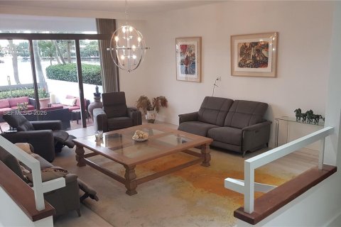 Снять в аренду кондоминиум в Авентура, Флорида 3 спальни, 216м2, № 2044275 - фото 8