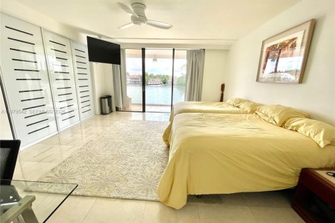 Снять в аренду кондоминиум в Авентура, Флорида 3 спальни, 216м2, № 2044275 - фото 17