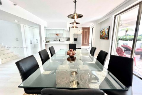 Снять в аренду кондоминиум в Авентура, Флорида 3 спальни, 216м2, № 2044275 - фото 11