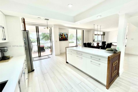 Снять в аренду кондоминиум в Авентура, Флорида 3 спальни, 216м2, № 2044275 - фото 15