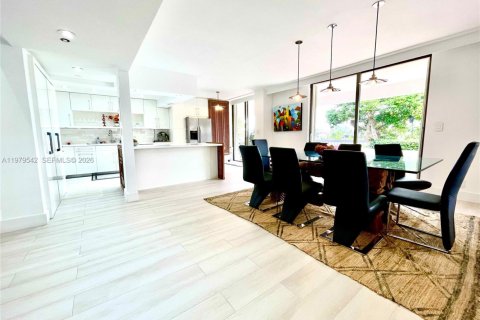 Снять в аренду кондоминиум в Авентура, Флорида 3 спальни, 216м2, № 2044275 - фото 10