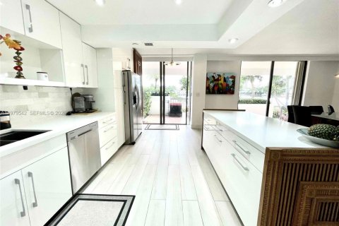 Снять в аренду кондоминиум в Авентура, Флорида 3 спальни, 216м2, № 2044275 - фото 13