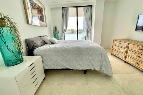 Снять в аренду кондоминиум в Авентура, Флорида 3 спальни, 216м2, № 2044275 - фото 20