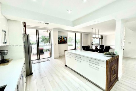 Снять в аренду кондоминиум в Авентура, Флорида 3 спальни, 216м2, № 2044275 - фото 14