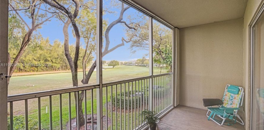 Condo à Pembroke Pines, Floride, 2 chambres  № 2049914