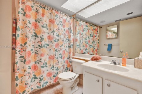 Copropriété à vendre à Pembroke Pines, Floride: 2 chambres, 110.74 m2 № 2049914 - photo 18