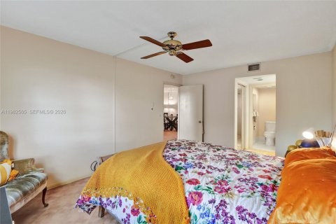 Copropriété à vendre à Pembroke Pines, Floride: 2 chambres, 110.74 m2 № 2049914 - photo 17