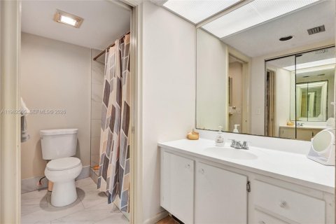 Copropriété à vendre à Pembroke Pines, Floride: 2 chambres, 110.74 m2 № 2049914 - photo 14