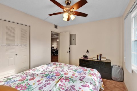 Copropriété à vendre à Pembroke Pines, Floride: 2 chambres, 110.74 m2 № 2049914 - photo 28