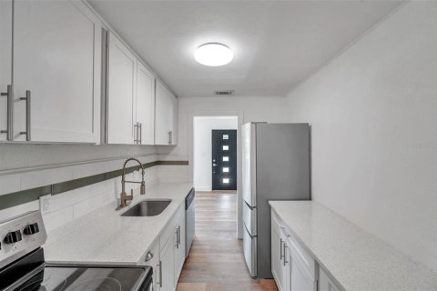 Снять в аренду виллу или дом в Ларго, Флорида 3 комнаты, 127.09м2, № 1733843 - фото 9
