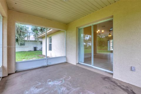House in Sebring, Florida 3 bedrooms, 119.66 sq.m. № 1814410 - photo 28
