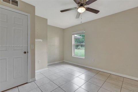 House in Sebring, Florida 3 bedrooms, 119.66 sq.m. № 1814410 - photo 21