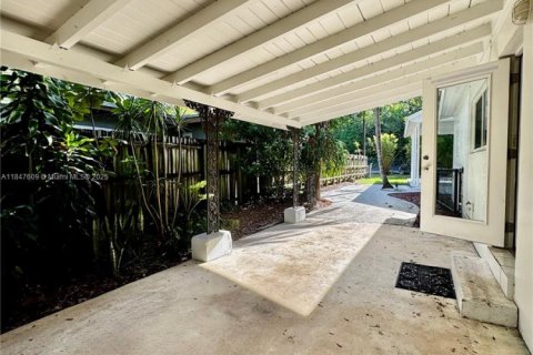 Casa en alquiler en Fort Lauderdale, Florida, 3 dormitorios, 175.96 m2 № 1847717 - foto 7