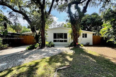 Casa en alquiler en Fort Lauderdale, Florida, 3 dormitorios, 175.96 m2 № 1847717 - foto 2