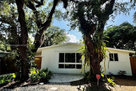 Casa en alquiler en Fort Lauderdale, Florida, 3 dormitorios, 175.96 m2 № 1847717 - foto 1