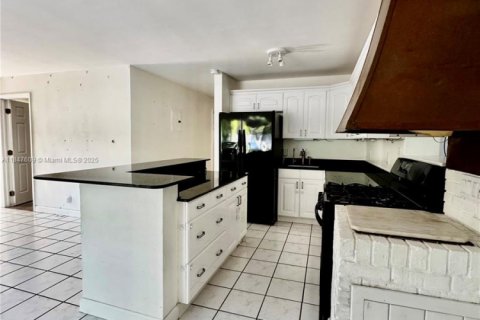 Casa en alquiler en Fort Lauderdale, Florida, 3 dormitorios, 175.96 m2 № 1847717 - foto 12