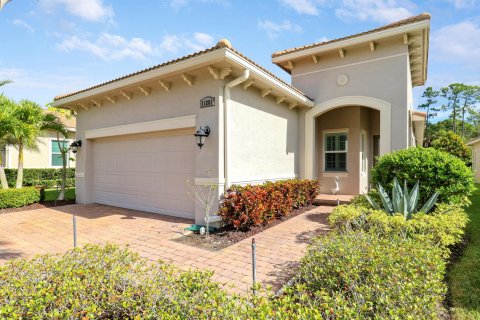 House in Port St. Lucie, Florida 2 bedrooms, 170.38 sq.m. № 2081615 - photo 4
