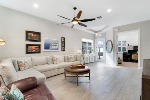 House in Port St. Lucie, Florida 2 bedrooms, 170.38 sq.m. № 2081615 - photo 9